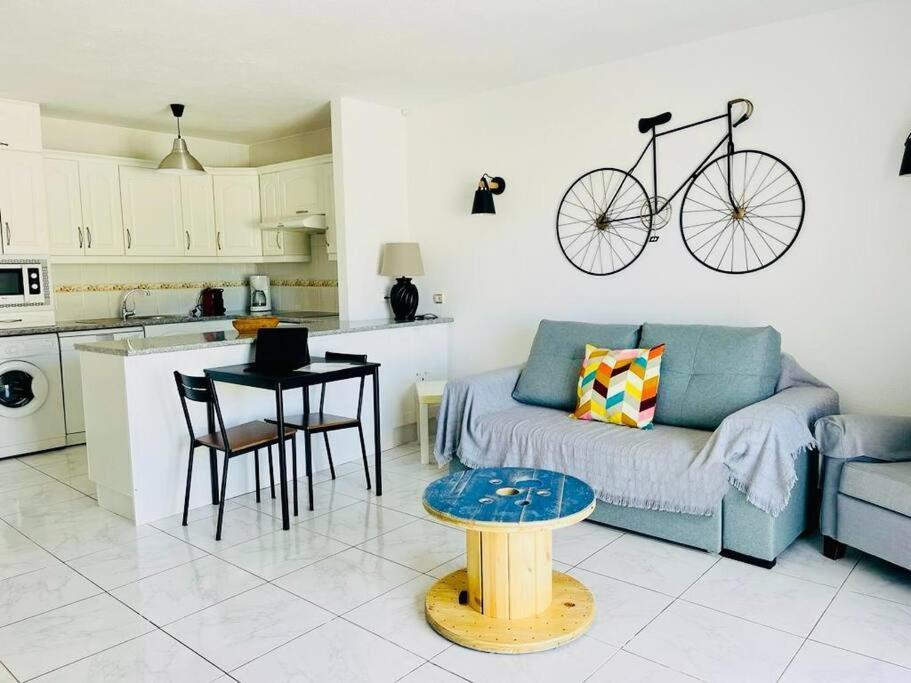 Comfy Home With Large Terrace Five Minutes From Ocean Los Cristianos  Zewnętrze zdjęcie